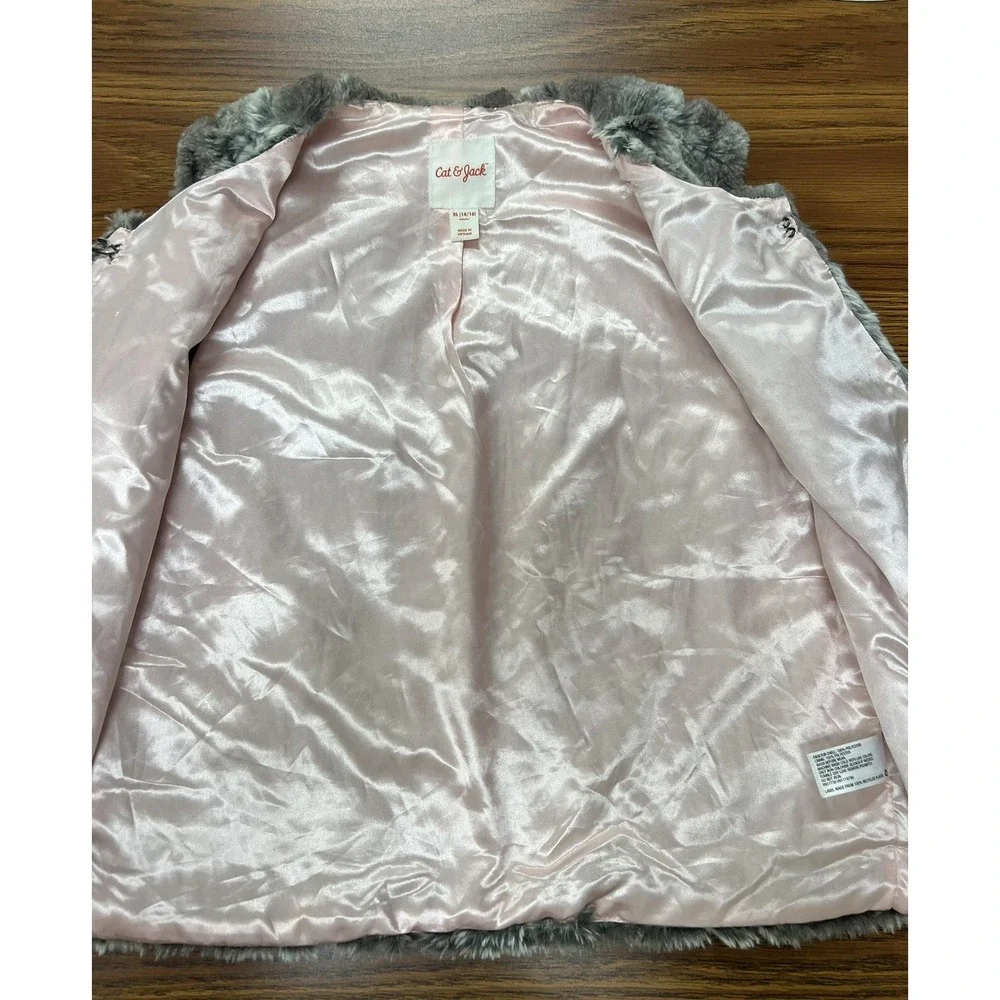 XL 14/16 Cat & Jack‎ Girls furry vest vvguc if not EUC
